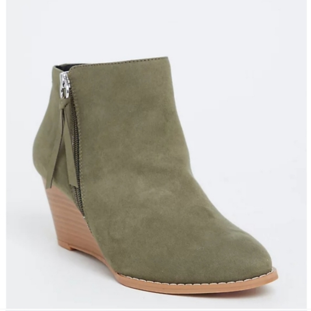 Torrid Olive wedge Bootie NIB 10W